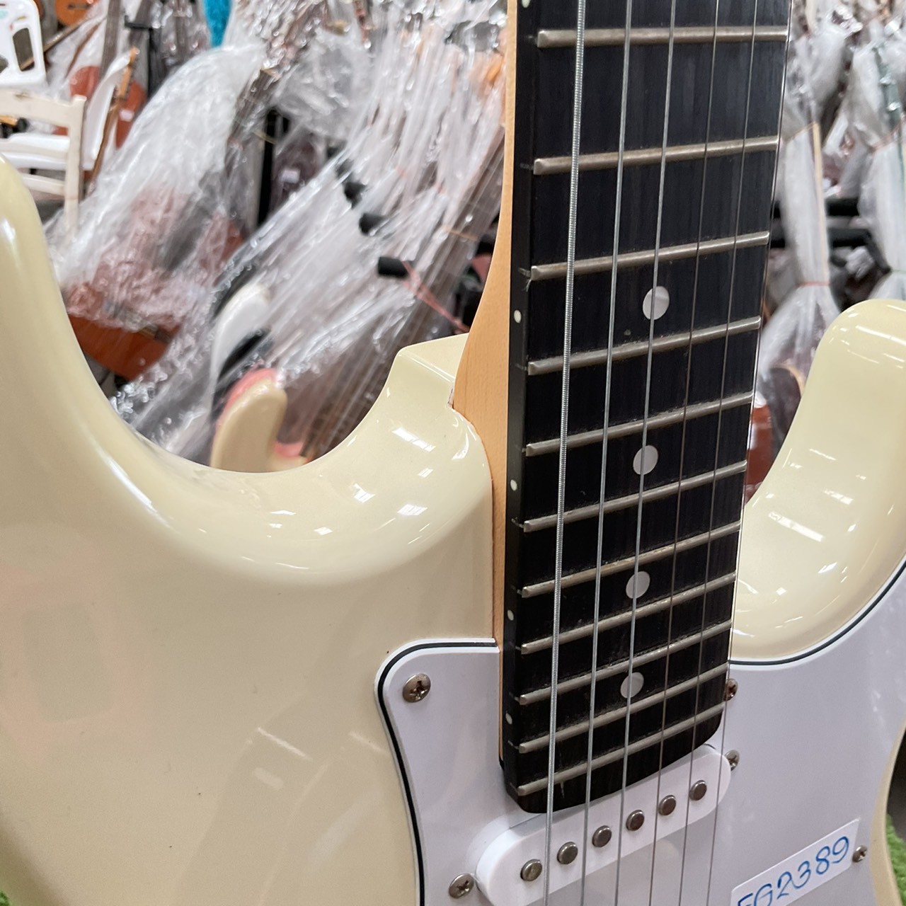 กีต้าร์ไฟฟ้า SELDER