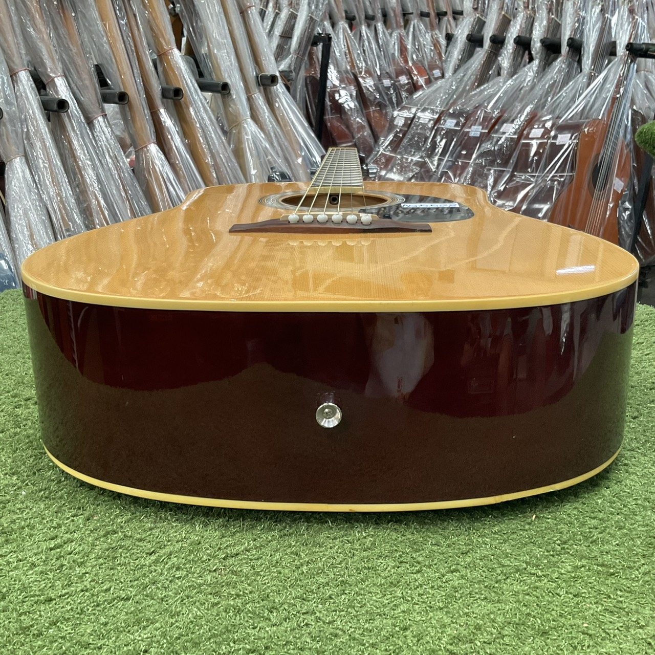 กีต้าร์โปร่ง Legend : WG-15N