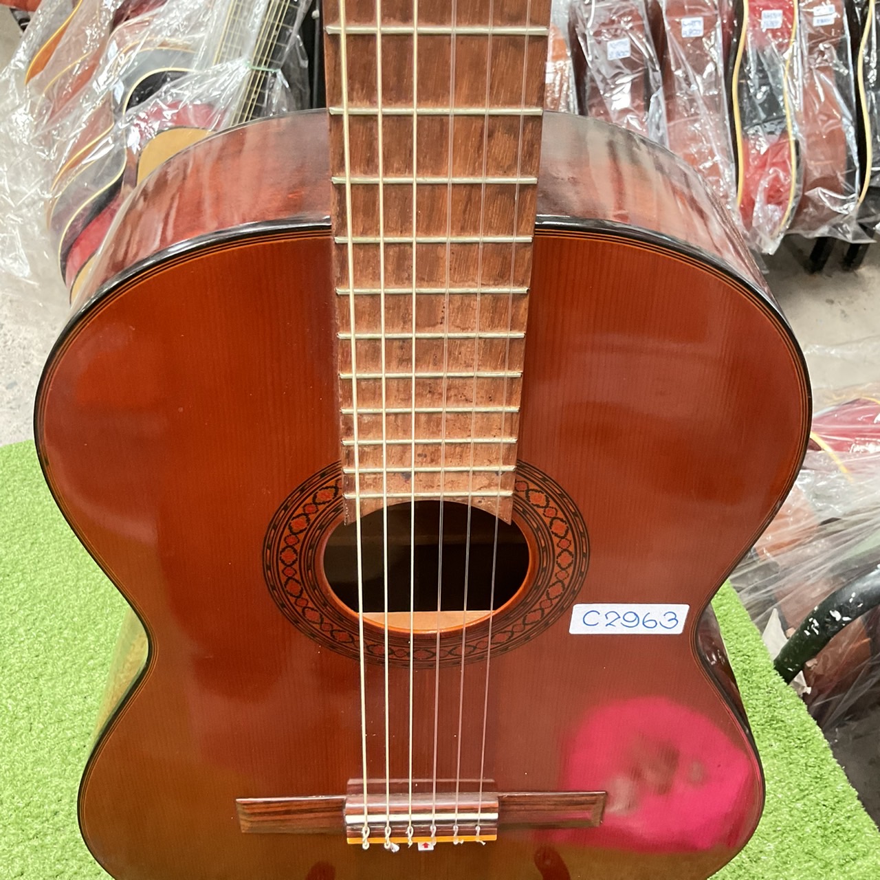 กีต้าร์คลาสสิค Abe Gut : 65F