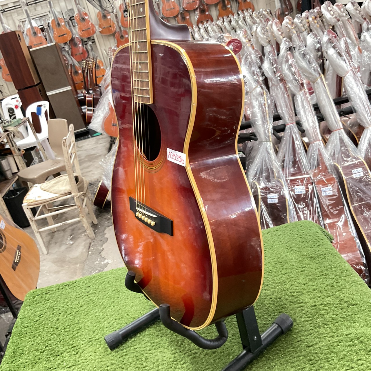 กีต้าร์โปร่ง Morris : MF-207