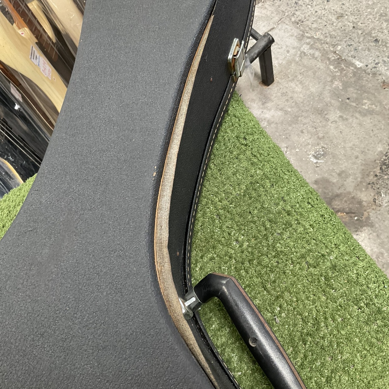 กล่องเคสกีต้าร์โปร่ง