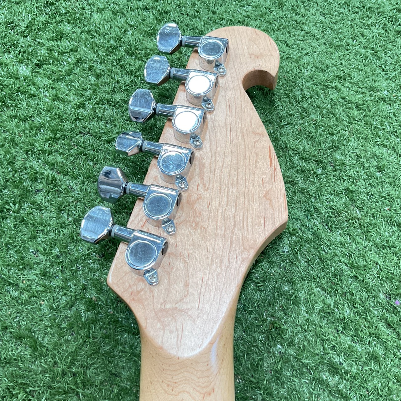 กีต้าร์ไฟฟ้า Giannini (สำหรับมือซ้าย)