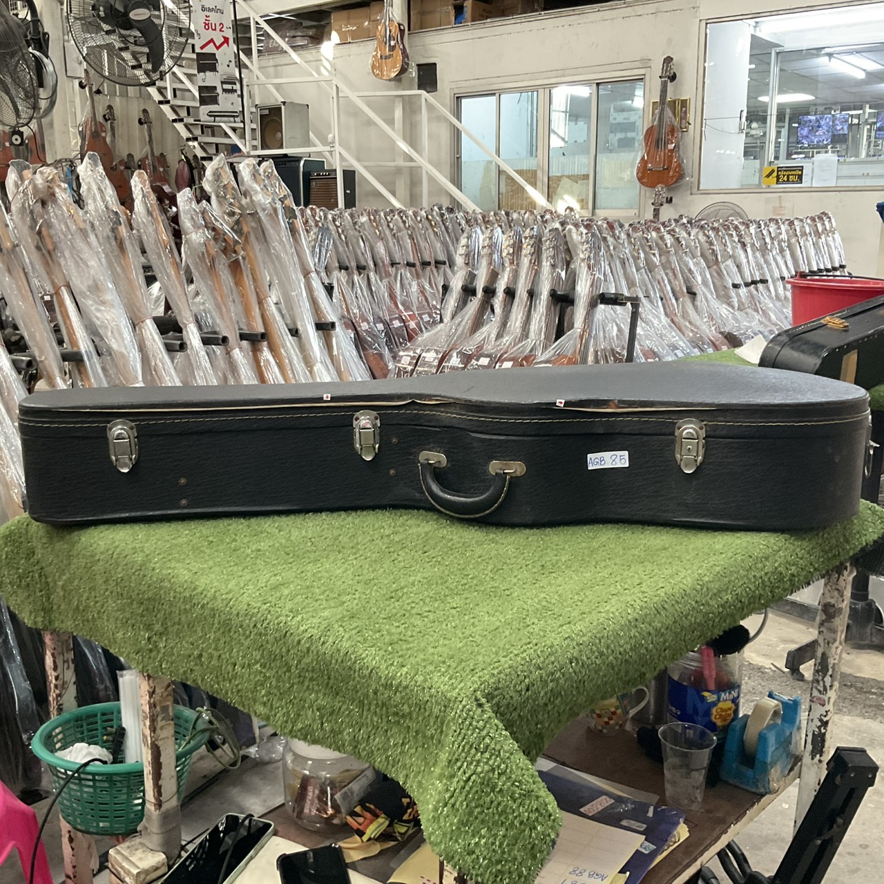 กล่องเคสกีต้าร์โปร่ง