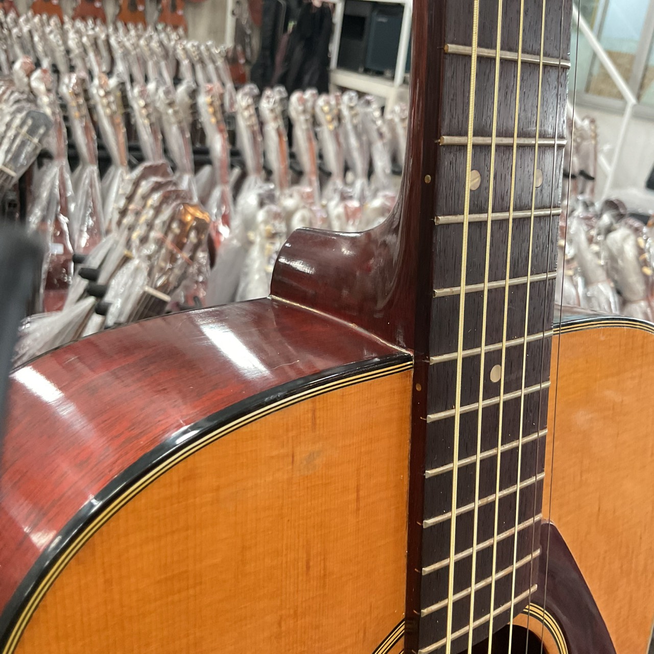 กีต้าร์โปร่ง YAMAHA : FG-170