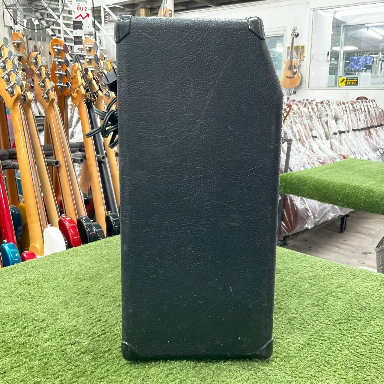 แอมป์กีต้าร์ YAMAHA : J-25