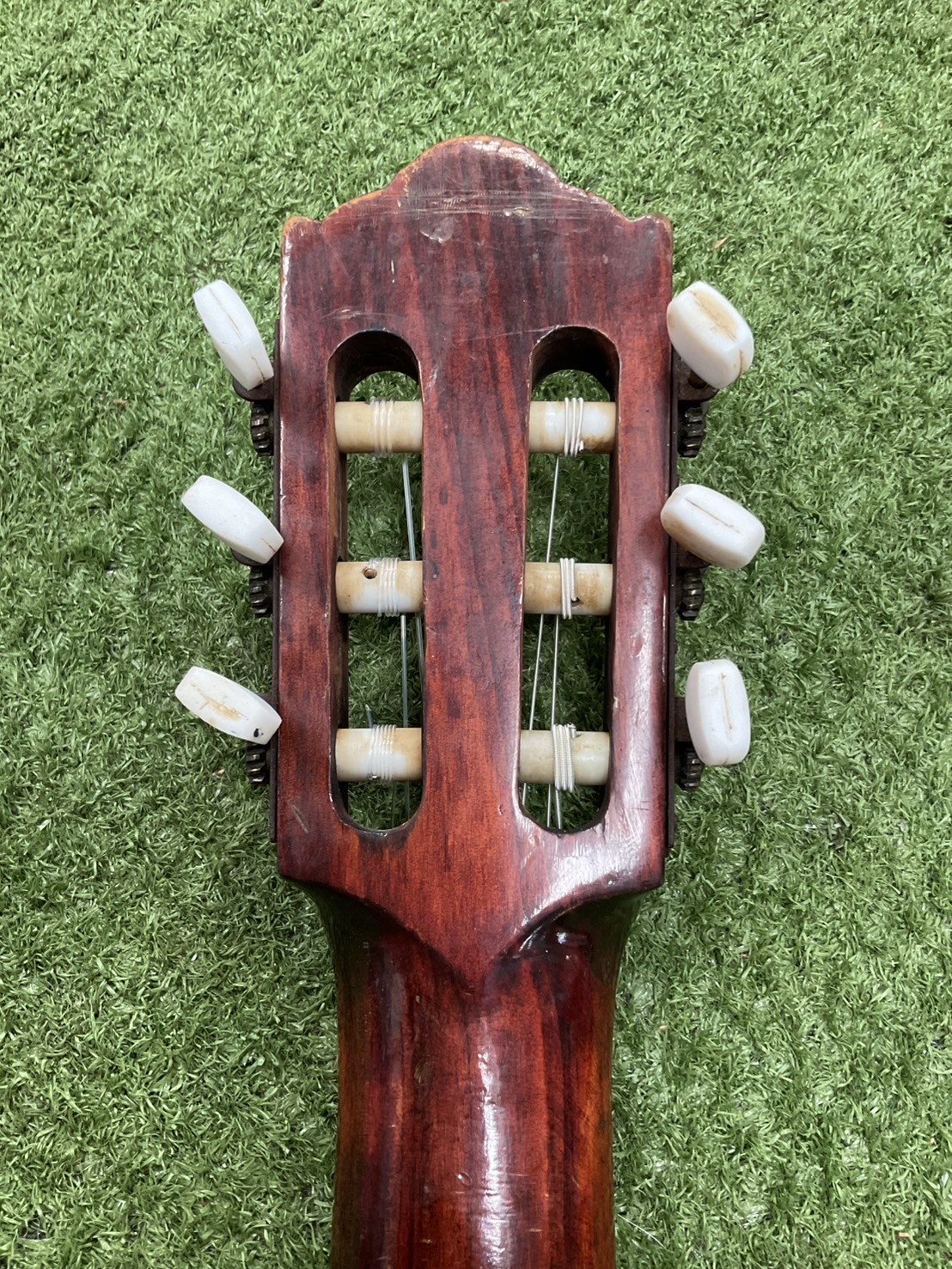 กีต้าร์คลาสสิค 春日 (Kasuga)