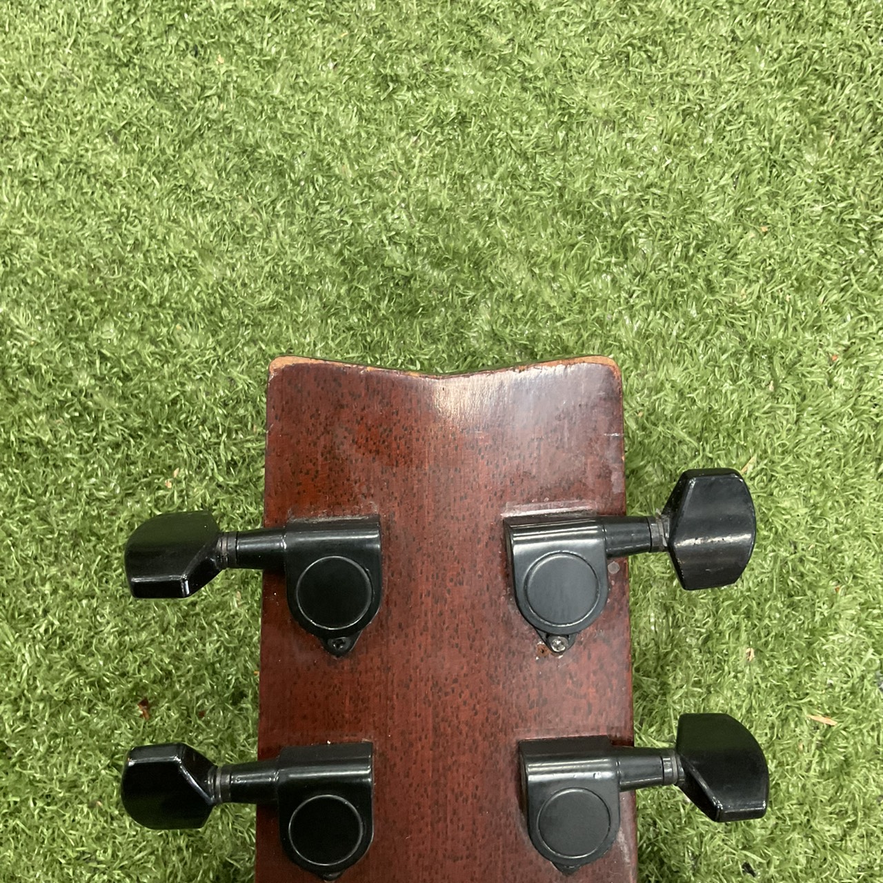 กีต้าร์โปร่ง YAMAHA : FG-200J