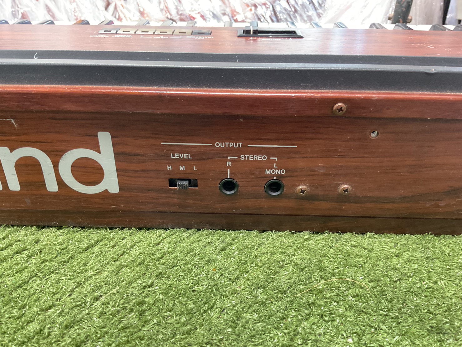 เปียโน Roland : HP-100