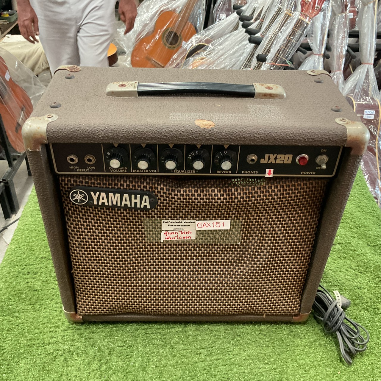 แอมป์กีต้าร์ YAMAHA : JX20 สินค้าไม่พร้อมใช้งาน (ต้องซ่อม)