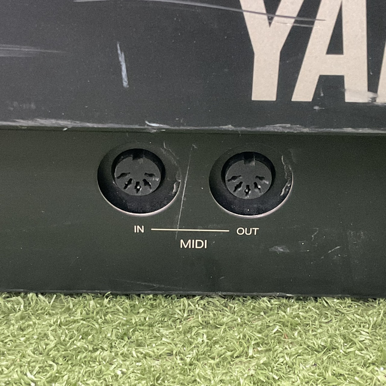 เปียโน YAMAHA : CLP-260 สินค้าไม่พร้อมใช้งาน (ต้องซ่อม)