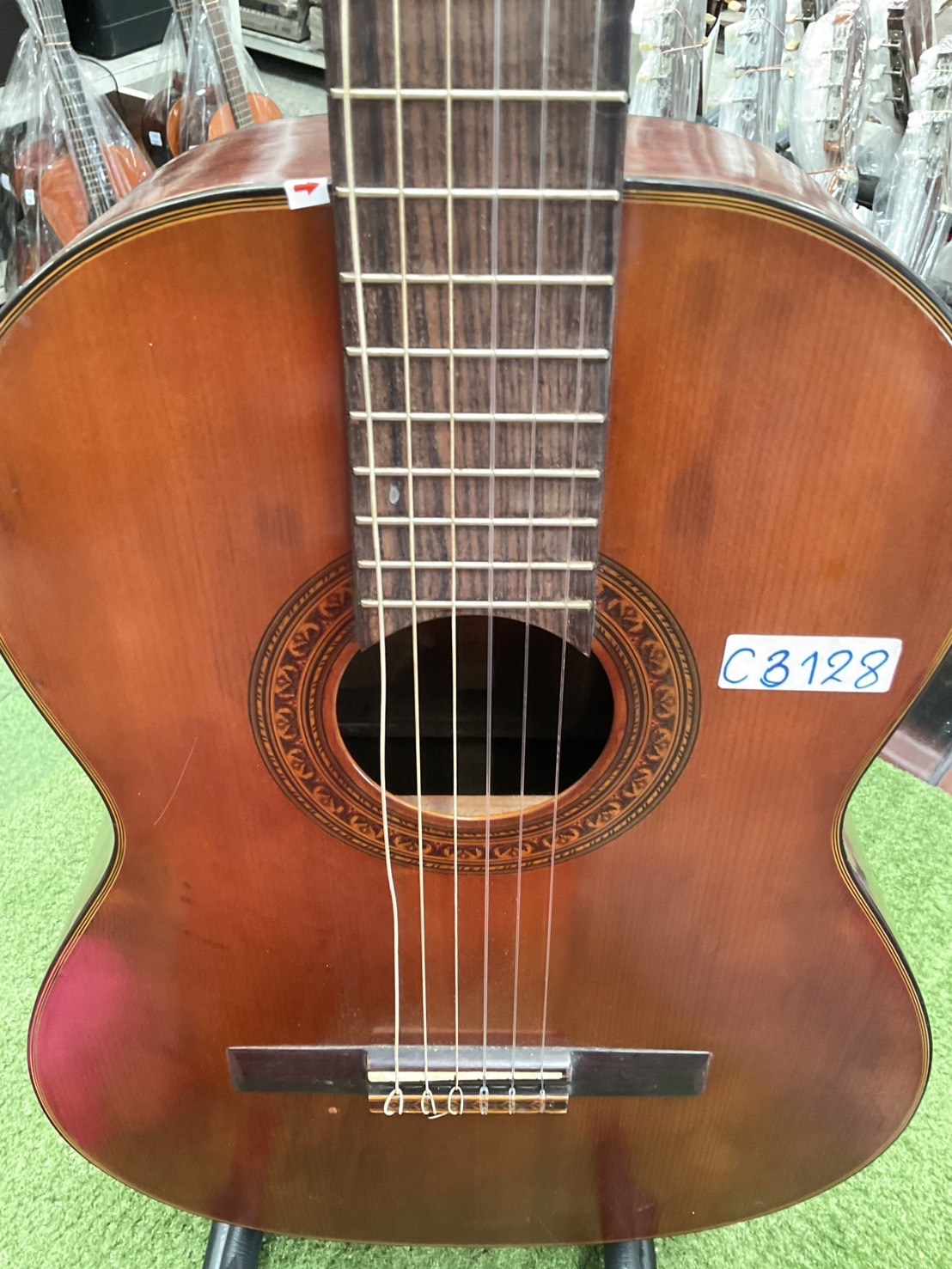 กีต้าร์คลาสสิค Abe Gut : 65s