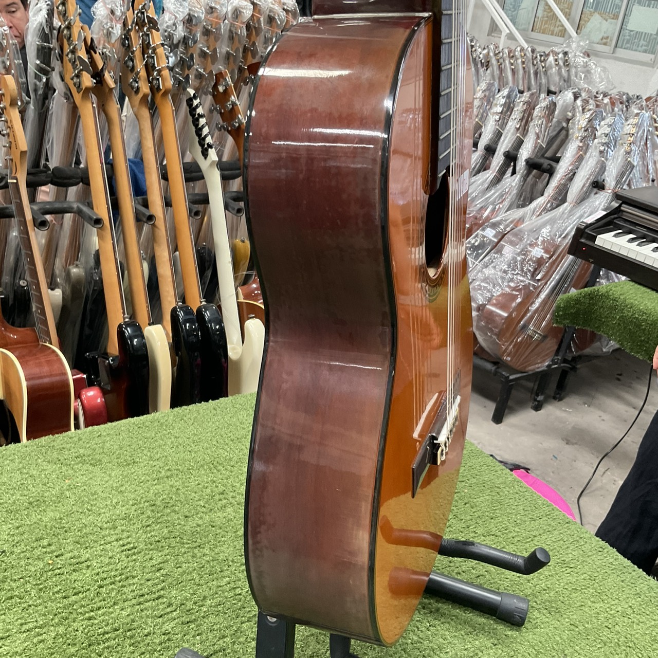 กีต้าร์คลาสสิค YAMAHA : CG-120A