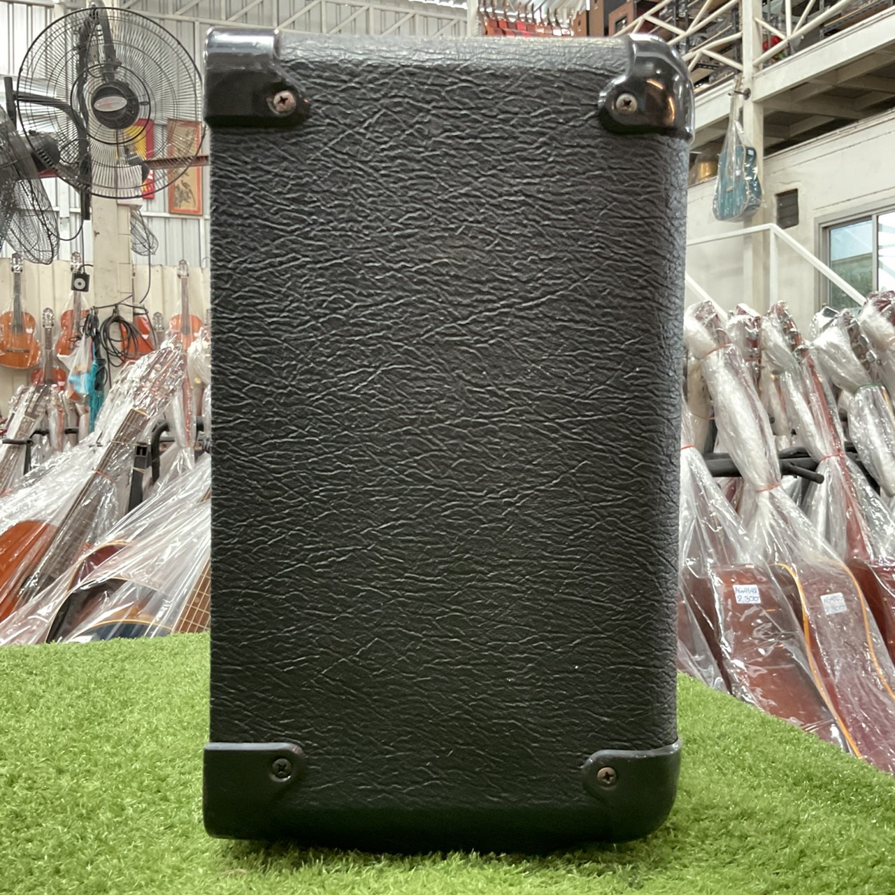 แอมป์กีต้าร์ WASHBURN : Live 10