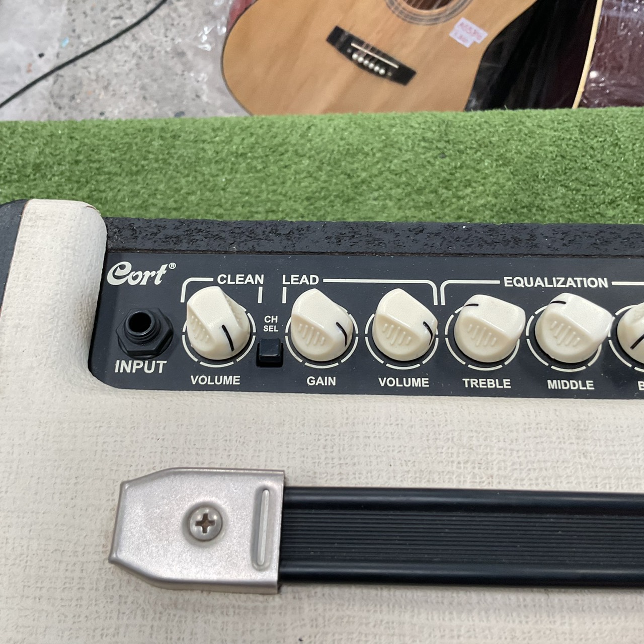 แอมป์กีต้าร์ Cort : CM15G