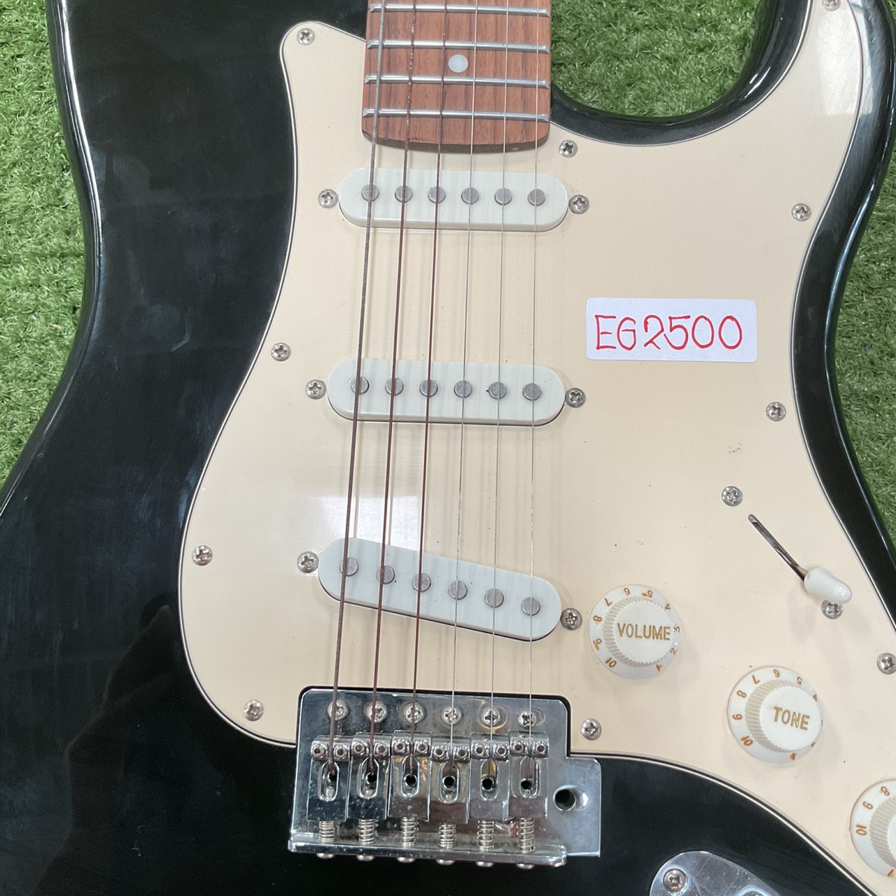 กีต้าร์ไฟฟ้า BUSKER'S