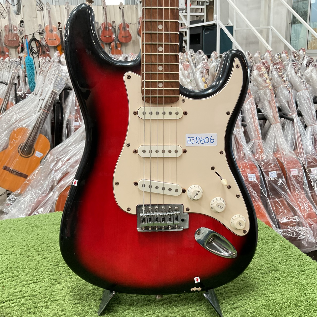 กีต้าร์ไฟฟ้า Mavis