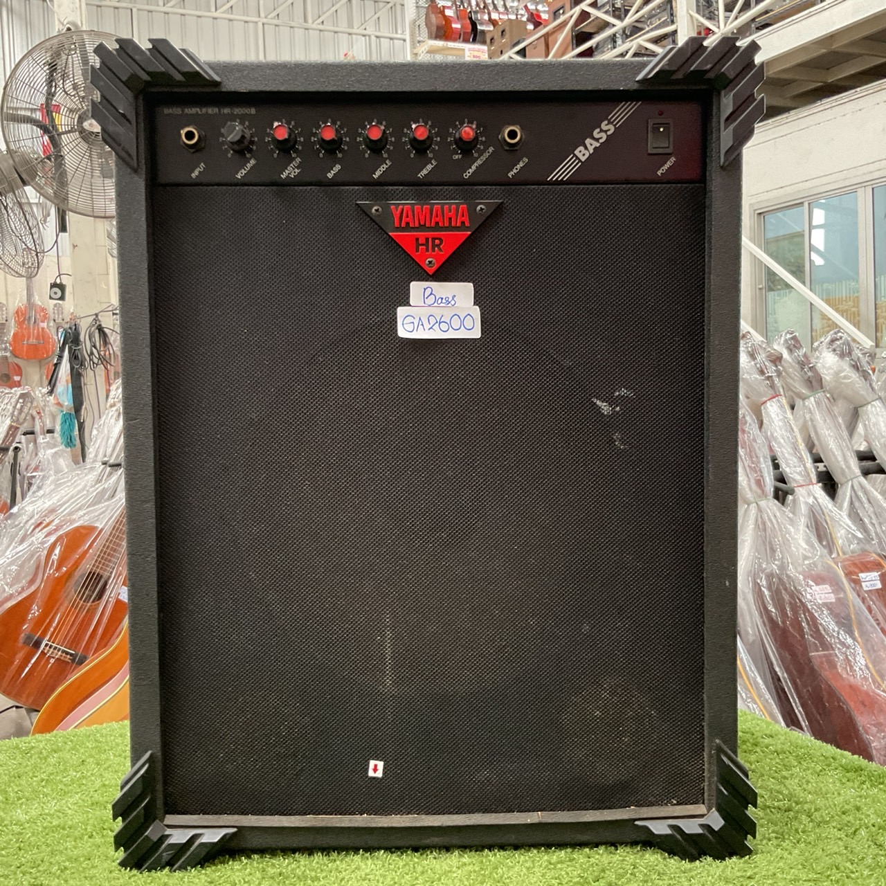 แอมป์เบส YAMAHA : HR-2000B