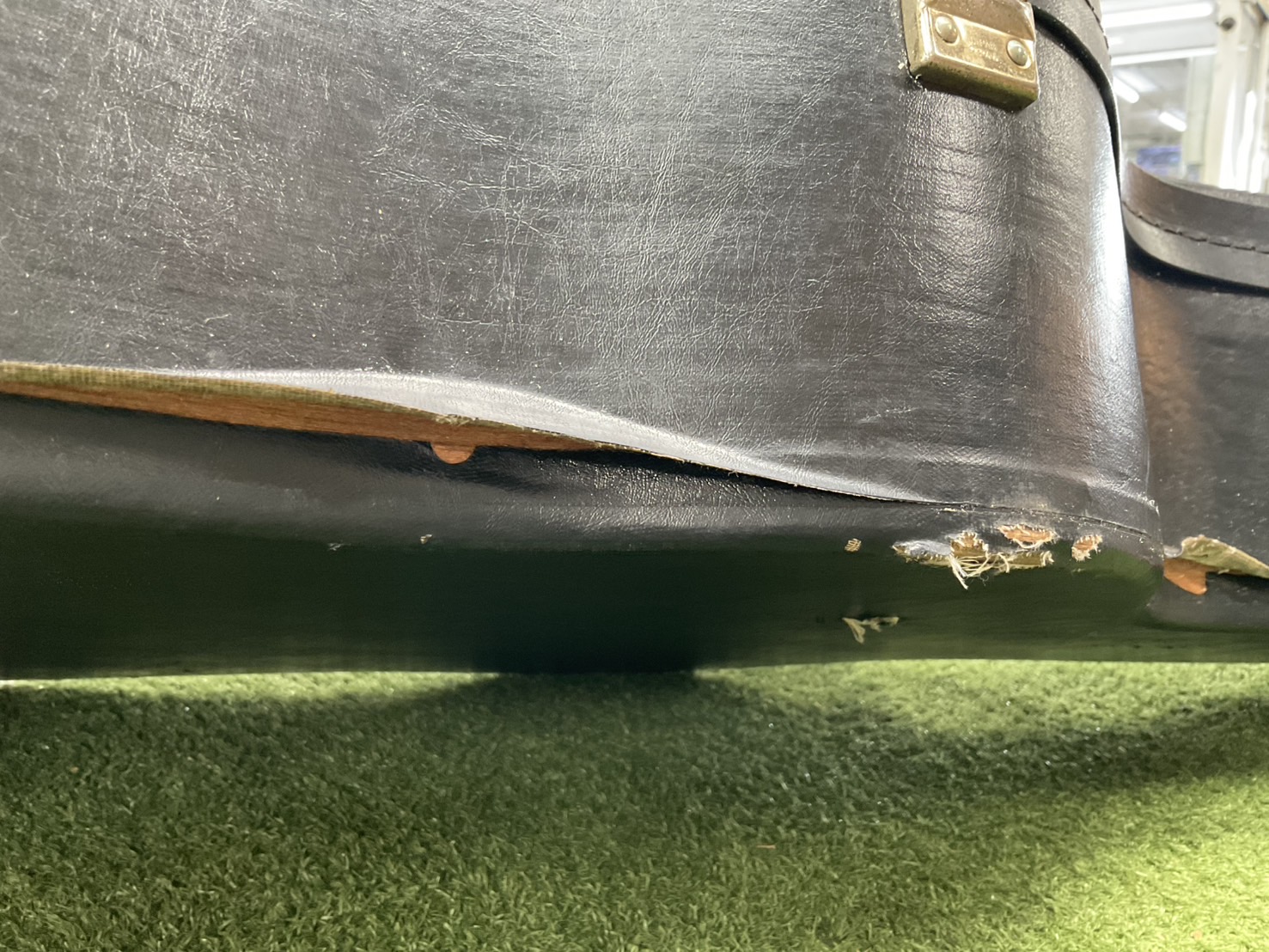 กล่องเคสกีต้าร์โปร่ง