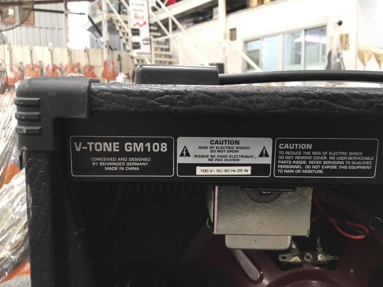 แอมป์กีต้าร์ BEHRINGER : V-TONE GM108