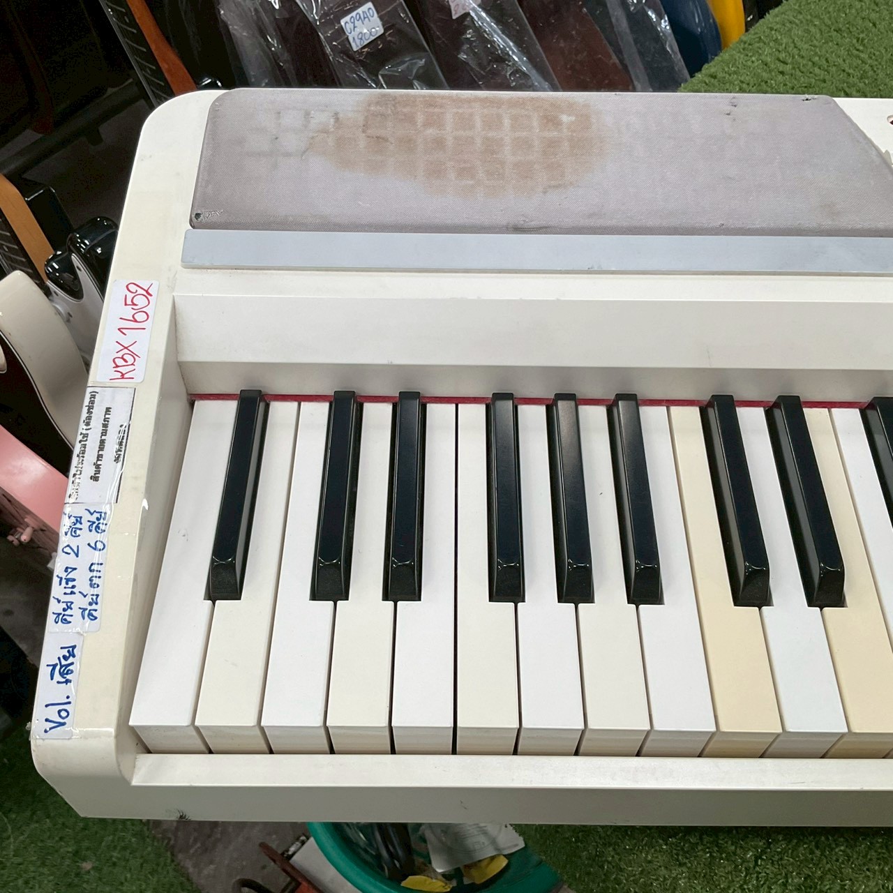 เปียโน KORG : SP-170S สินค้าไม่พร้อมใช้งาน (ต้องซ่อม)