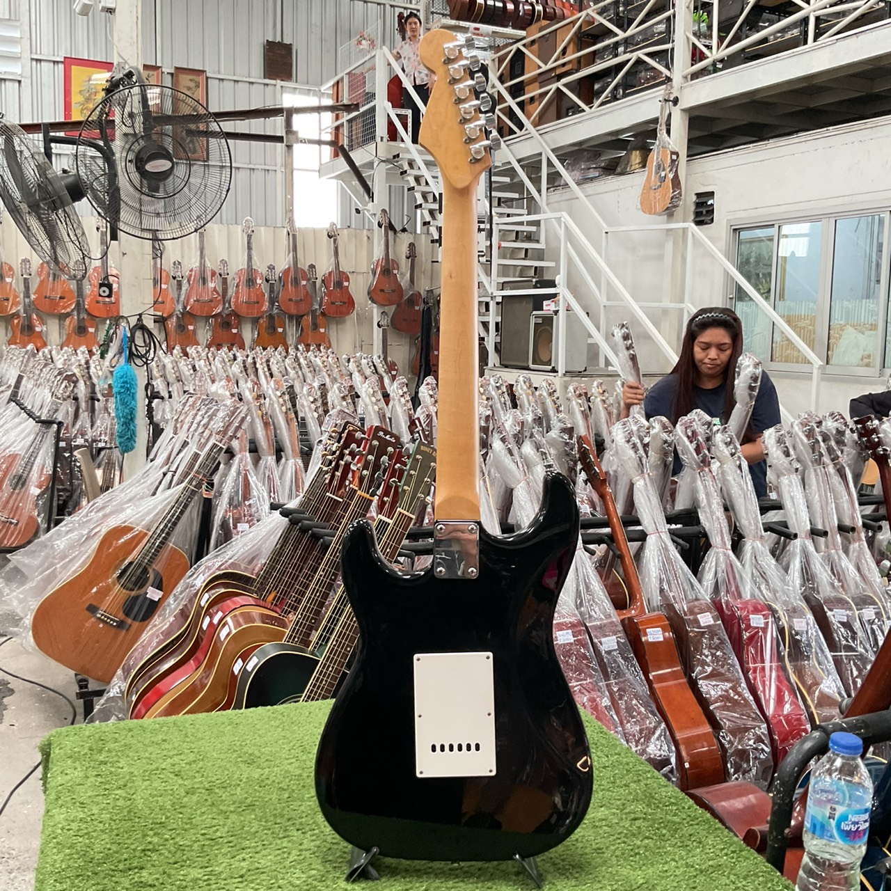 กีต้าร์ไฟฟ้า SELDER