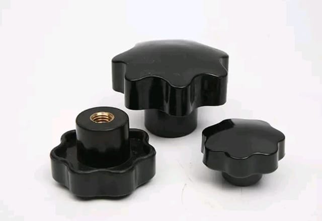 STAR KNOB มือหมุนแฉก ตัวเมีย : M 8 (6 แฉก ) ขนาดหัว 32 mm.
