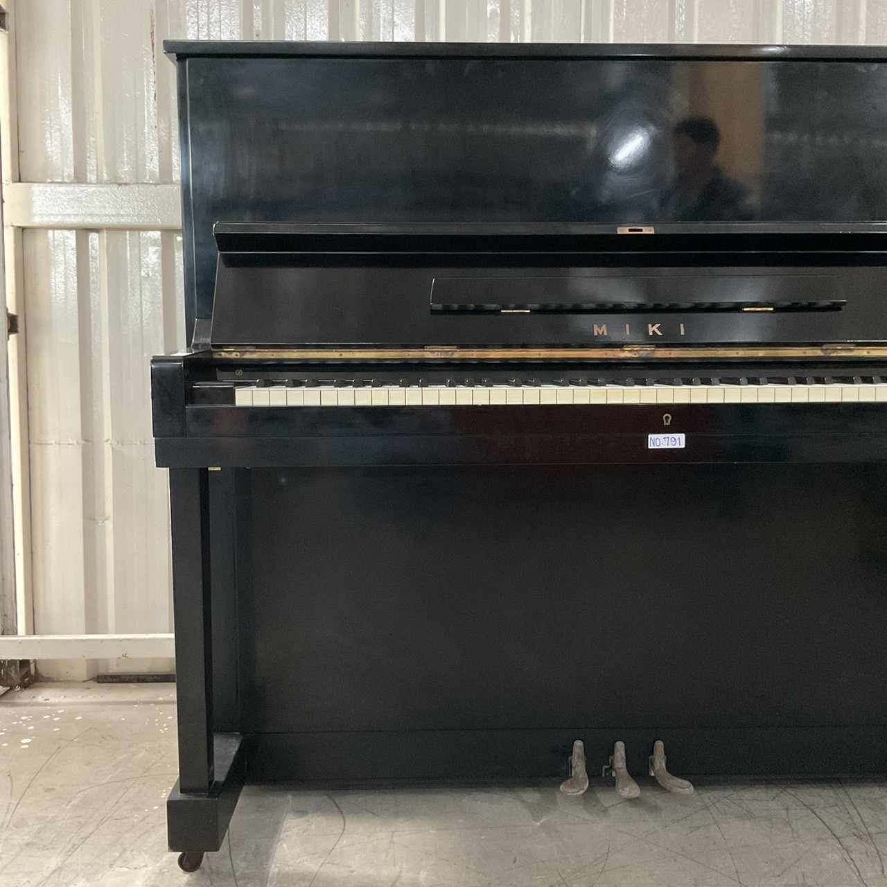 เปียโน MIKI