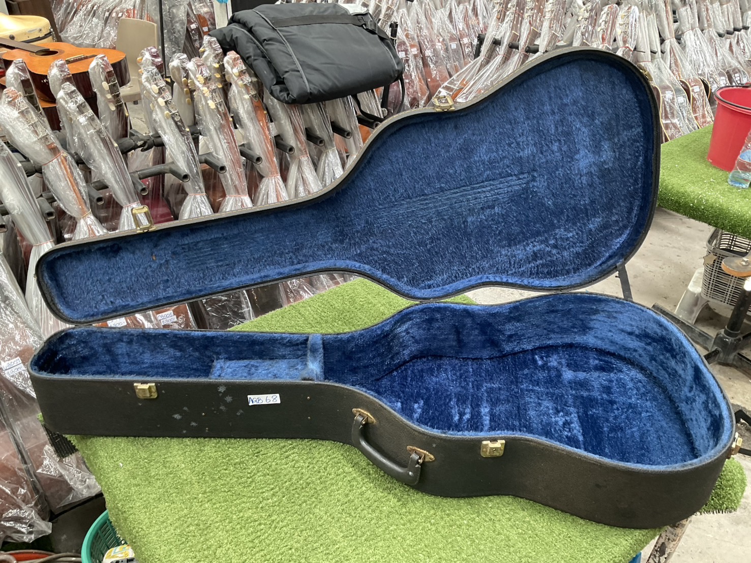 กล่องเคสกีต้าร์โปร่ง