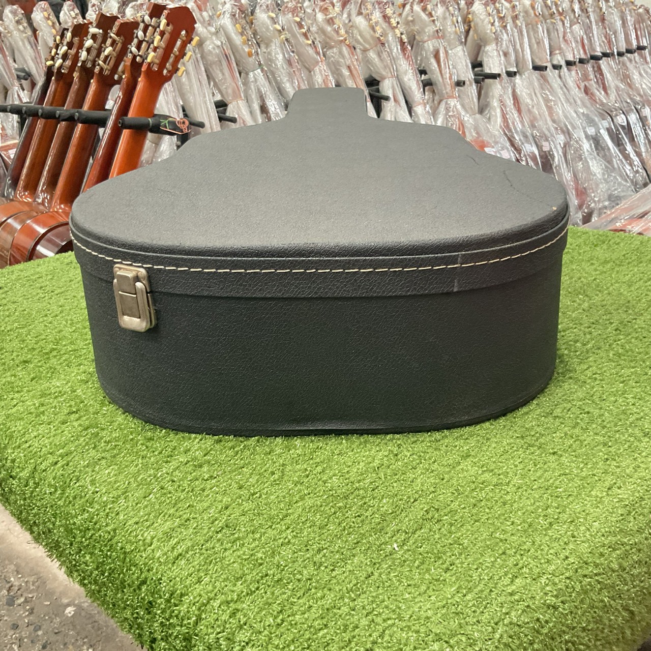 กล่องเคสกีต้าร์โปร่ง