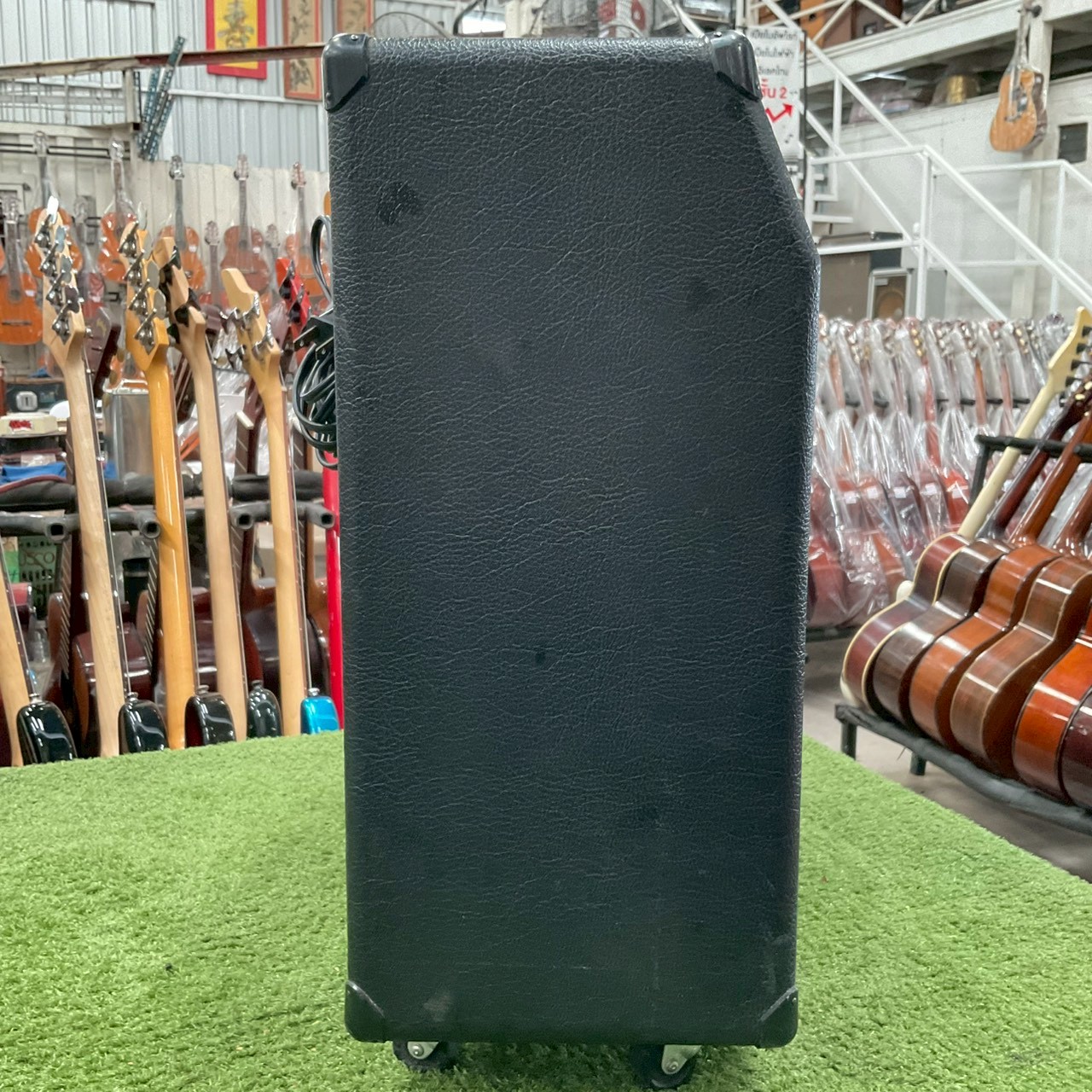 แอมป์กีต้าร์ YAMAHA : J-35