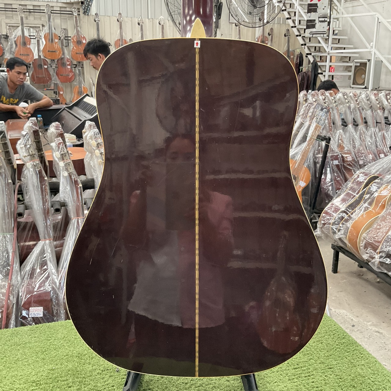 กีต้าร์โปร่ง Morris : W-20 (สำหรับมือซ้าย)