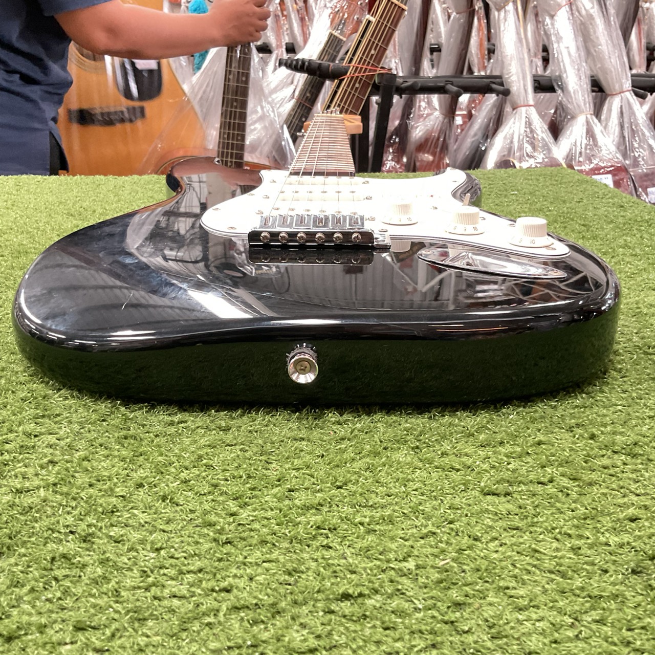 กีต้าร์ไฟฟ้า SELDER