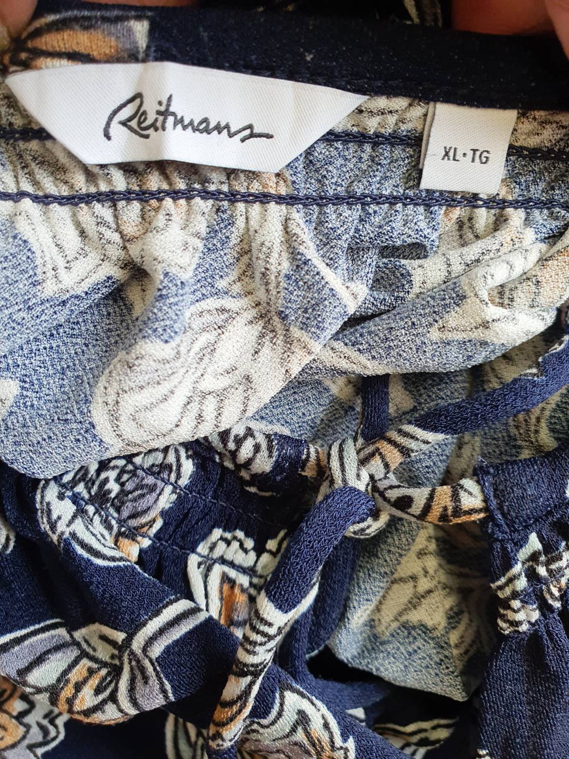 ขายแล้วจ้า FF04944 เสื้อผ้ามือสอง สวยๆ