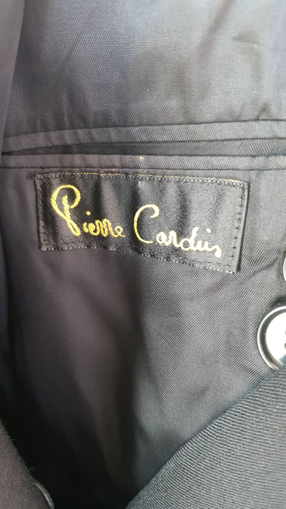 SUIT-A0008 เสื้อสูท ดำ แบรนด์มือสอง PIERRE CARDIN อก 44 นิ้ว
