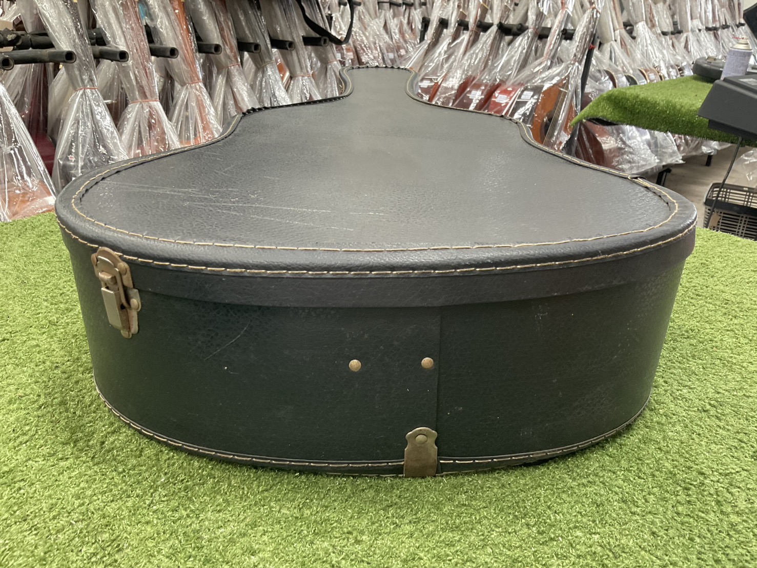 กล่องเคสกีต้าร์คลาสสิค