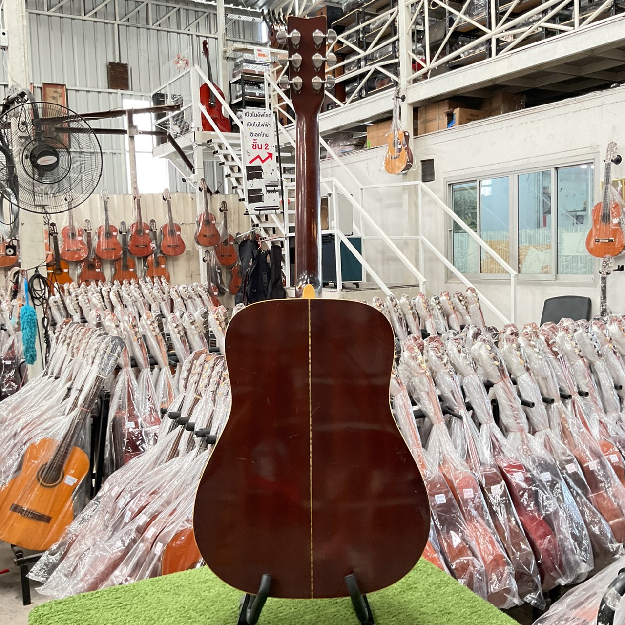 กีต้าร์โปร่ง YAMAHA : FG-201B