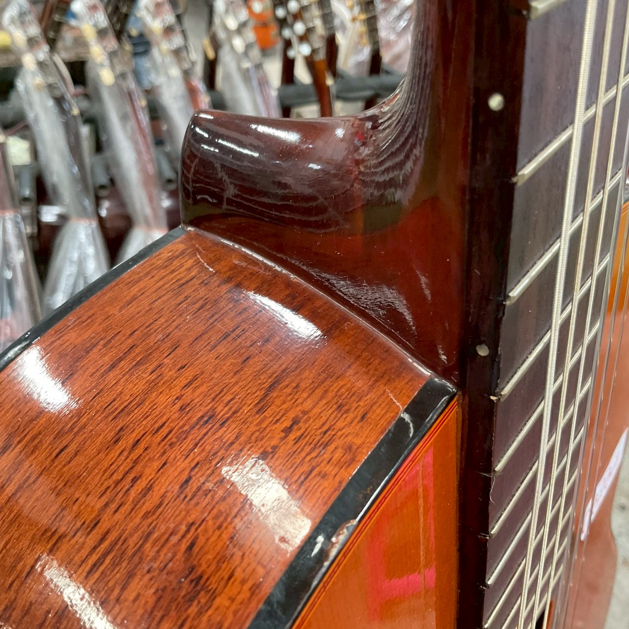 กีต้าร์คลาสสิค MONTANO : A-3