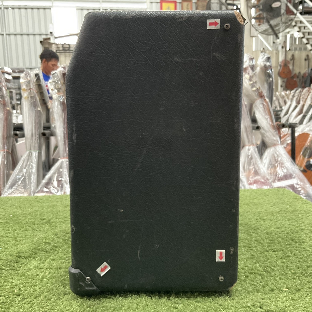 แอมป์กีต้าร์ YAMAHA : F-20