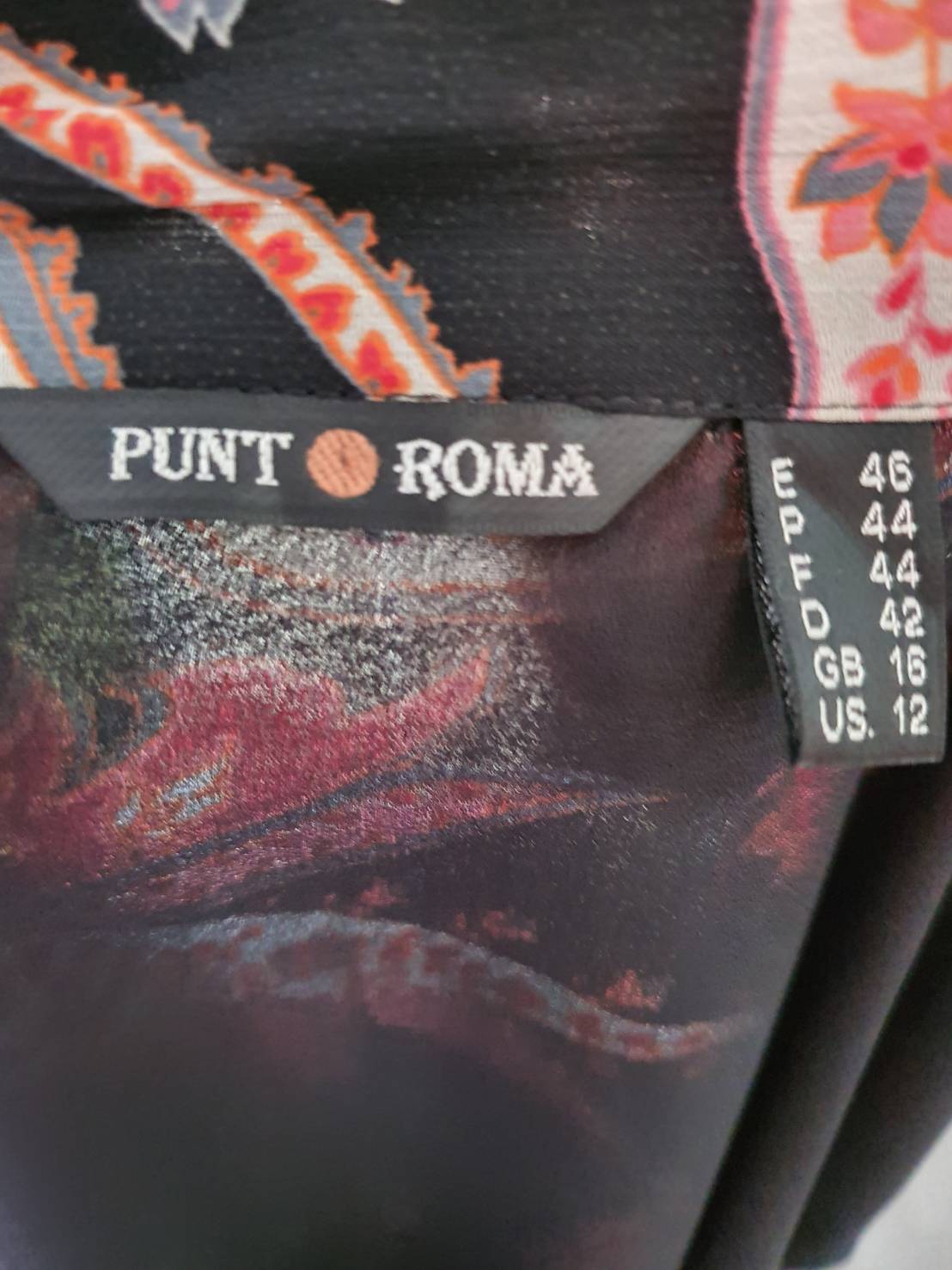FF05159 เสื้อผ้ามือสอง ลวดลายสวยๆ แบรนด์ PUNT ROMA อก free-45 นิ้ว