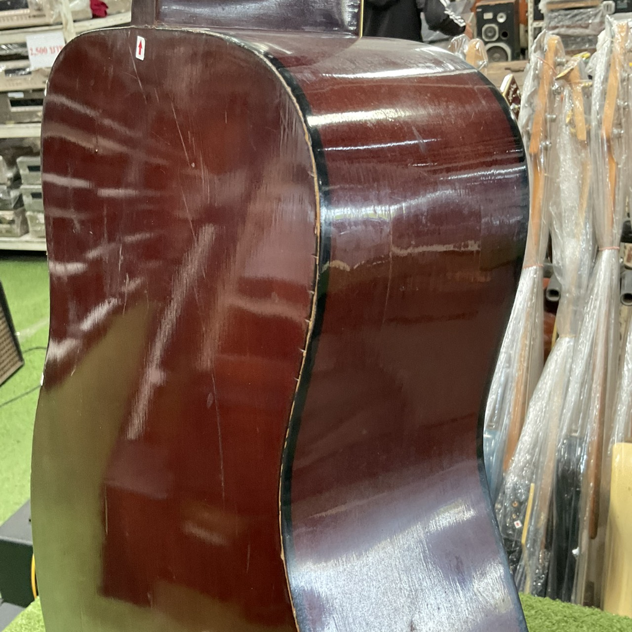 กีต้าร์โปร่ง YAMAHA : F-330J