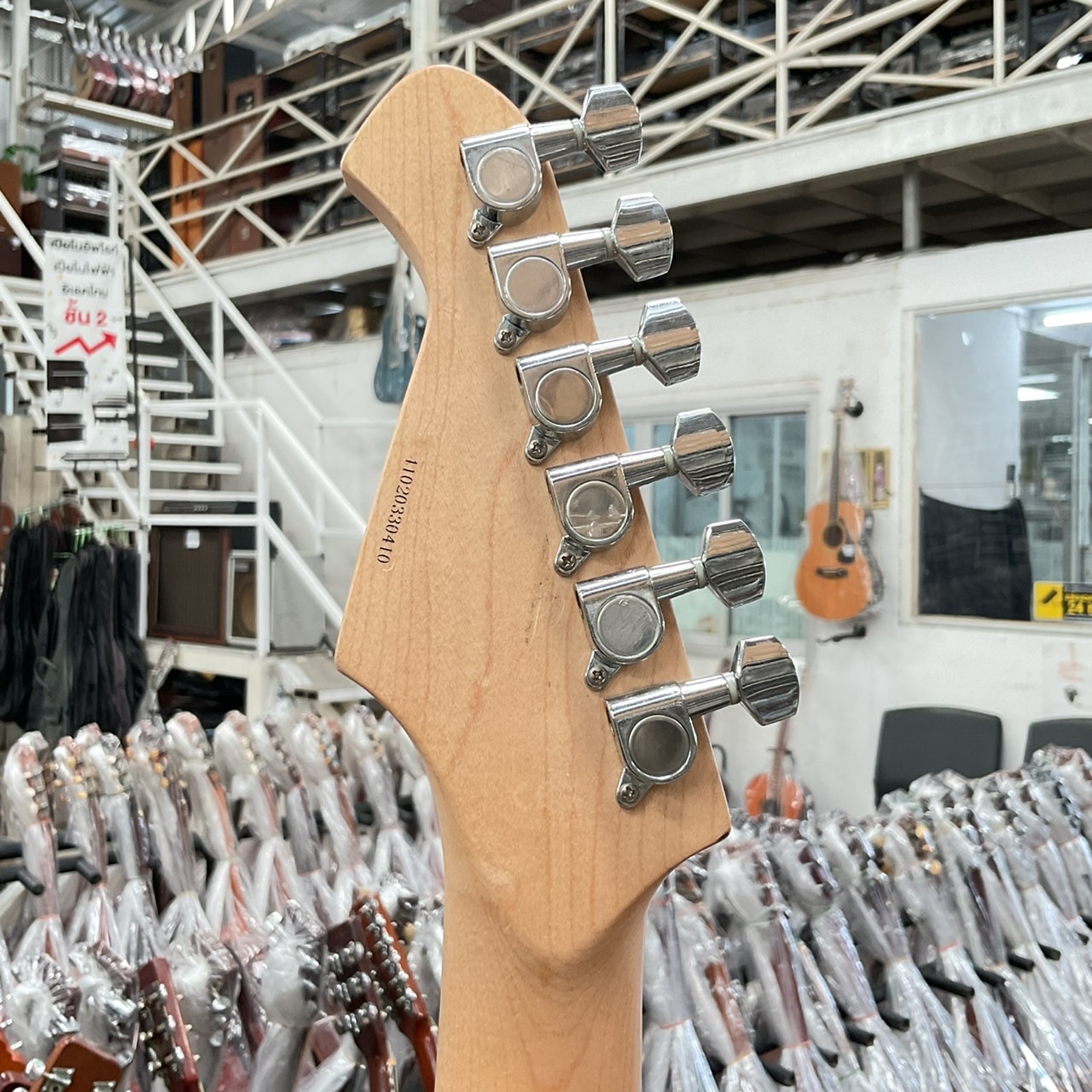 กีต้าร์ไฟฟ้า Legend