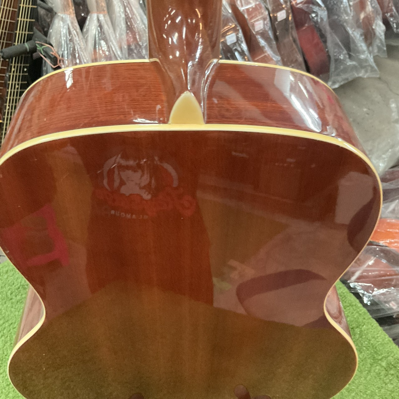 กีต้าร์โปร่ง HONEY BEE : F-15 N