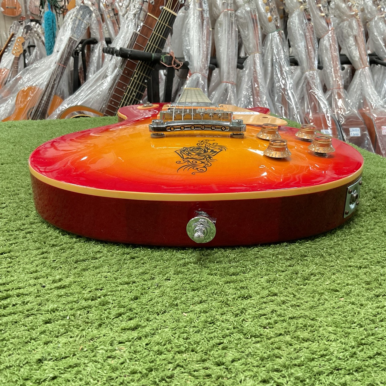 กีต้าร์ไฟฟ้า PhotoGenic