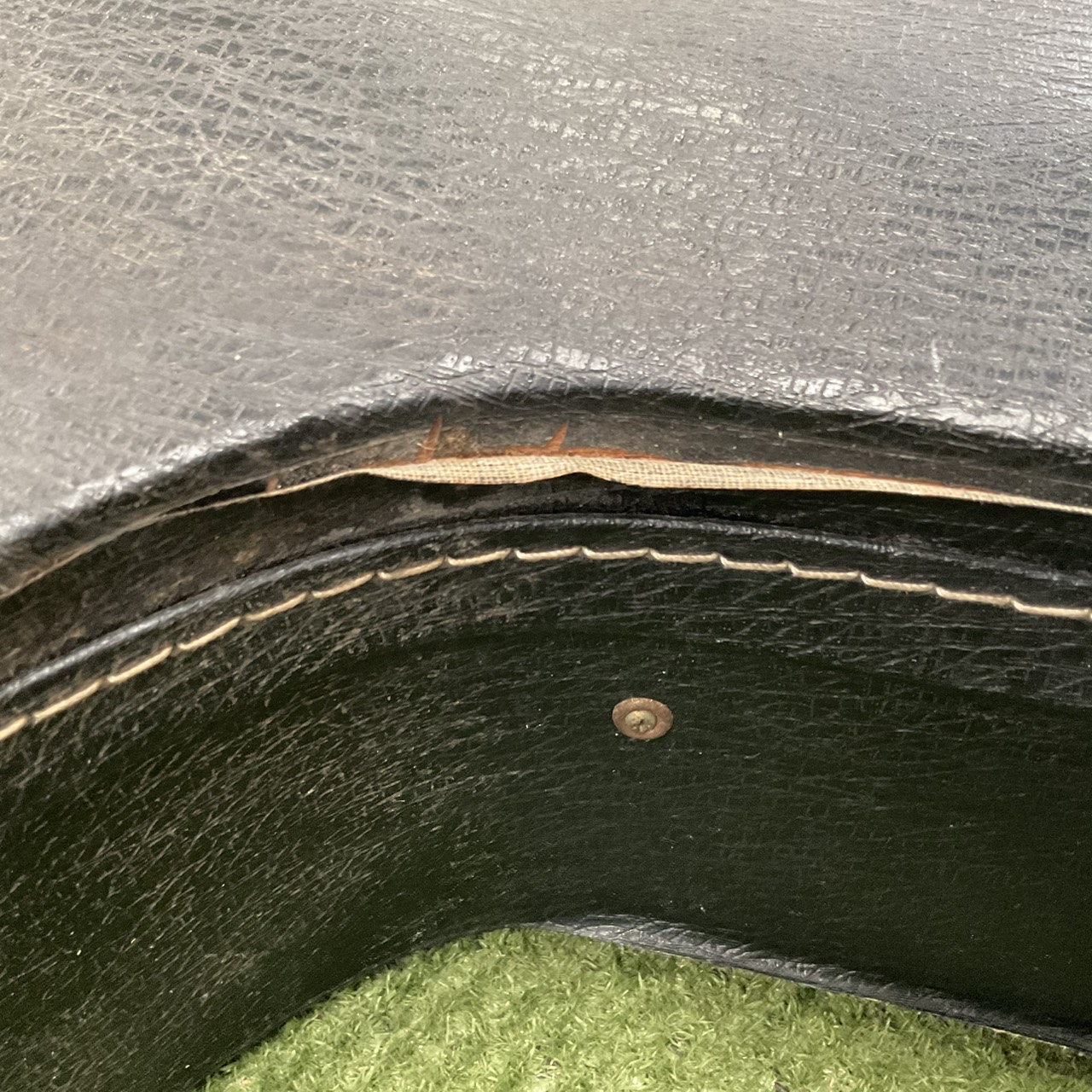 กล่องเคสกีต้าร์โปร่ง