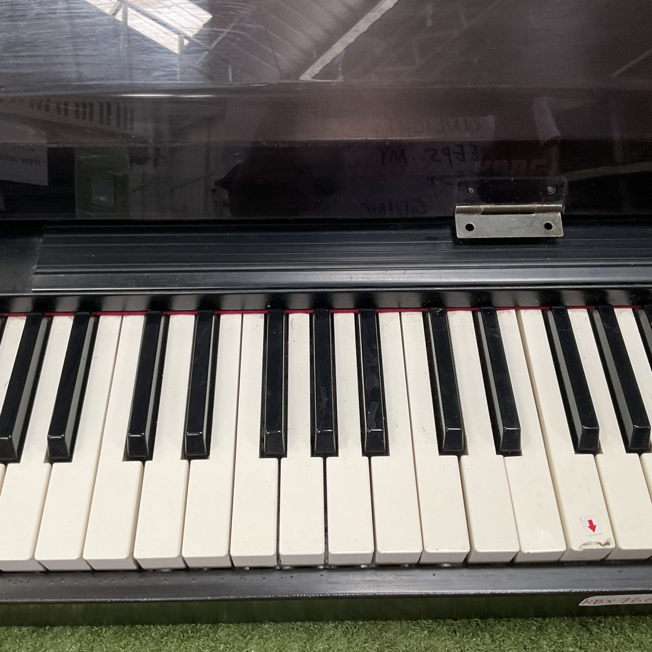 เปียโน KORG : C-800 สินค้าไม่พร้อมใช้งาน (ต้องซ่อม)