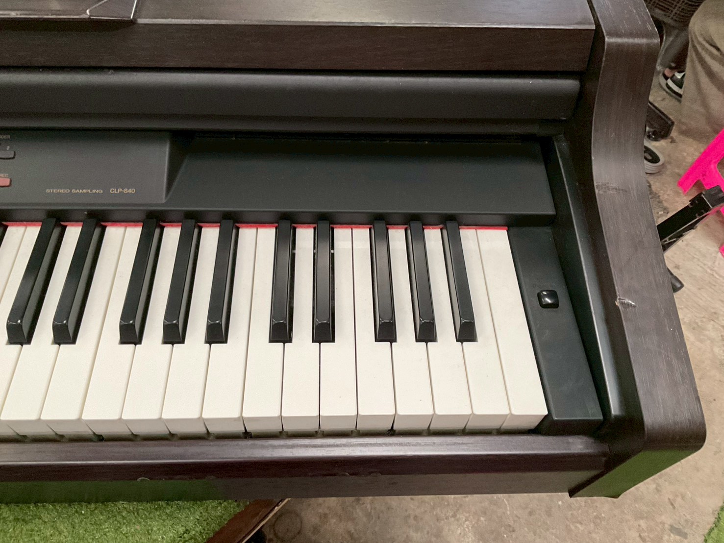 เปียโน YAMAHA : CLP-840 สินค้าไม่พร้อมใช้งาน (ต้องซ่อม)