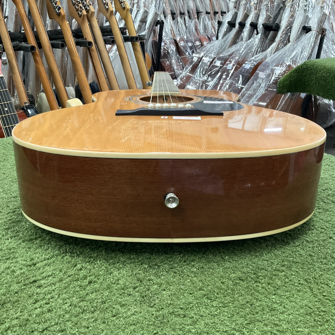 กีต้าร์โปร่ง HONEY BEE : F-15 N