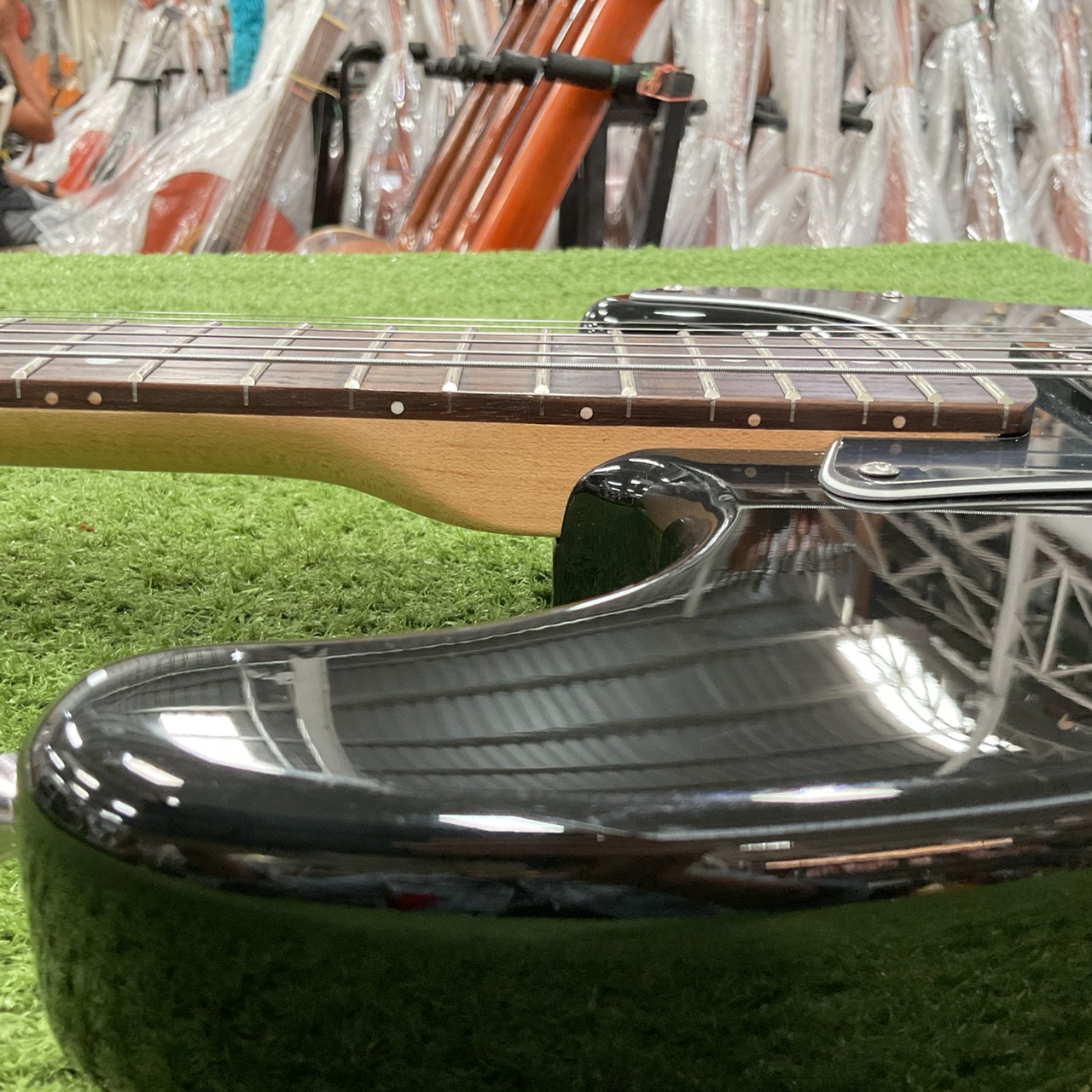 กีต้าร์ไฟฟ้า SELDER