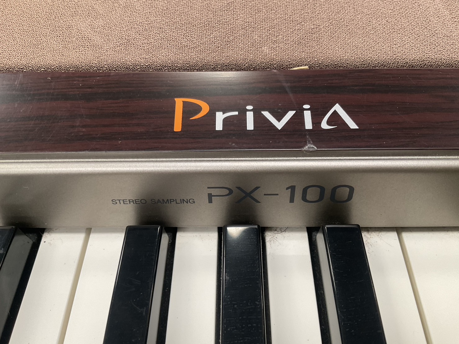 เปียโน CASIO : PX-100 สินค้าไม่พร้อมใช้งาน (ต้องซ่อม)