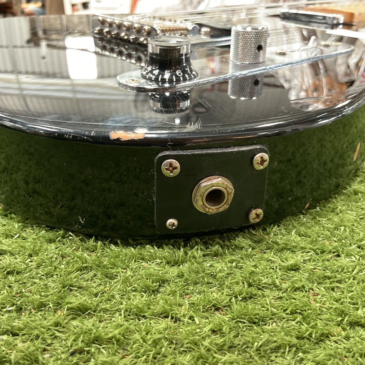 กีต้าร์ไฟฟ้า SQUIER